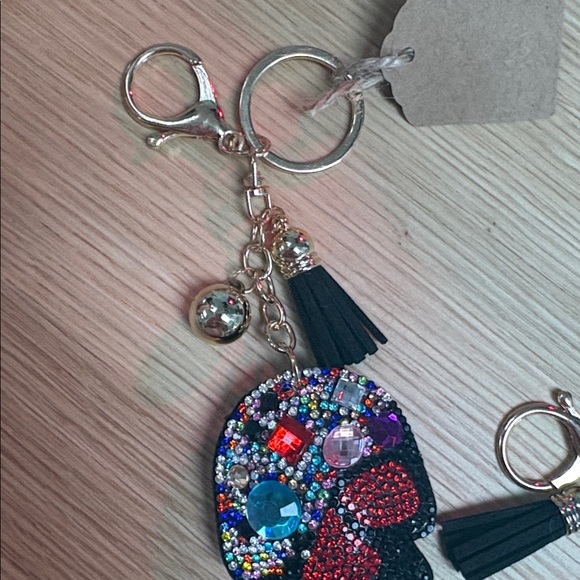 Colorful Skull Keychain - Picture 2 of 3